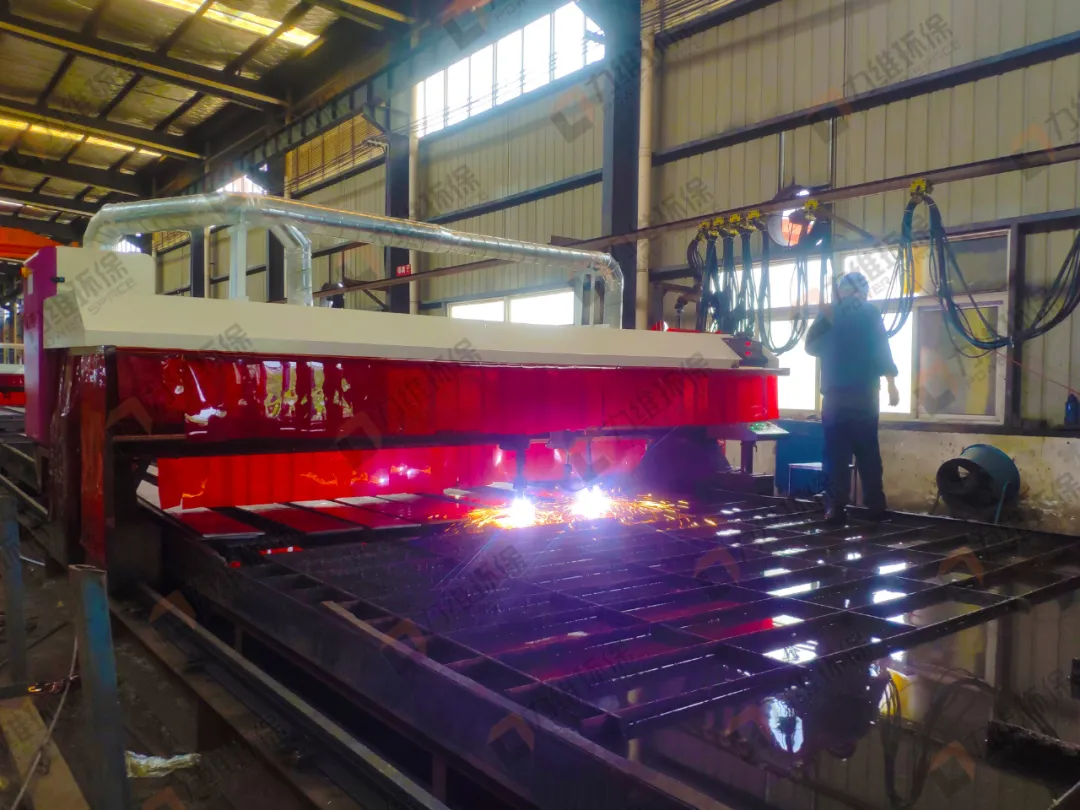 laser cutting machine